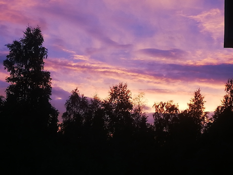 Vacker sommarkvälls himmel